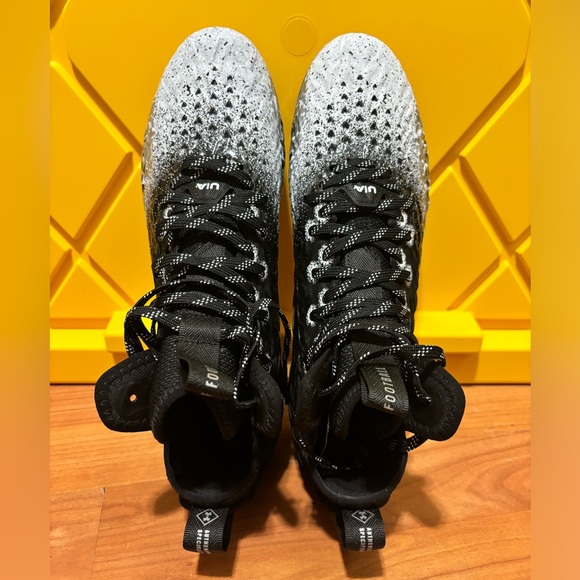 Women's UA Spotlight Clone MC Football Cleats NEW Size 10 - Picture 5 of 7